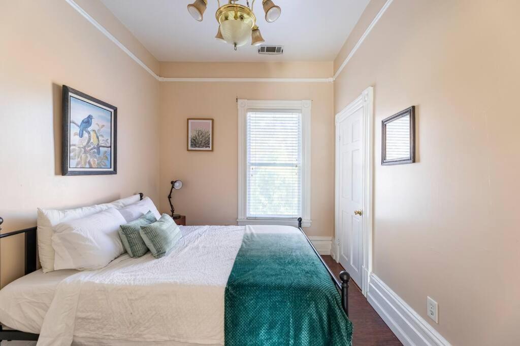 A+ 2 Bedroom Victorian Home Away From Home Sacramento Kültér fotó