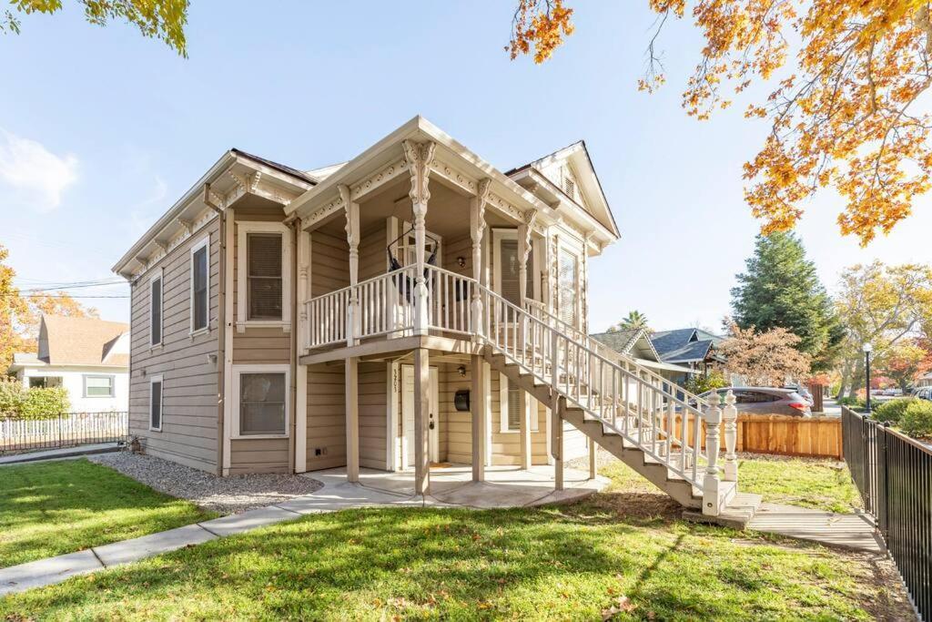 A+ 2 Bedroom Victorian Home Away From Home Sacramento Kültér fotó
